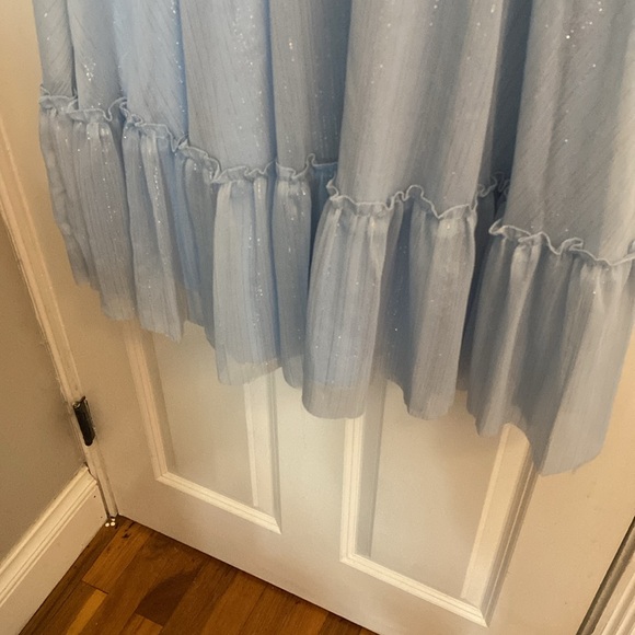 Mac Duggal  Size 4 Ruffle Tiered Metallic Ruched Shoulder Dress - Picture 7 of 14